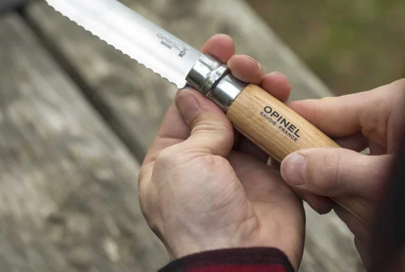 Couteau N°12 cranté - OPINEL
