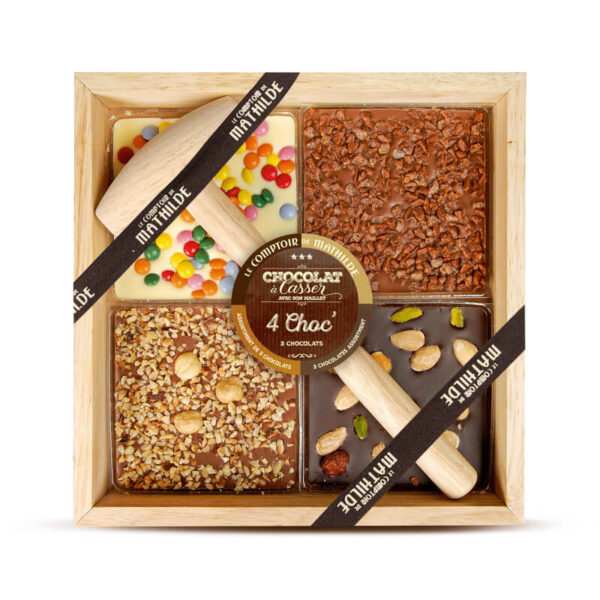 Le 4 Choc : tablette aux 3 saveurs chocolat blanc, lait et noir, pour satisfaire toute la famille et varier les plaisirs gourmands.