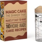 Shaker Cookut Magic Cake rouge avec graduations, prêt à préparer une pâte à gâteau maison simple et rapide.