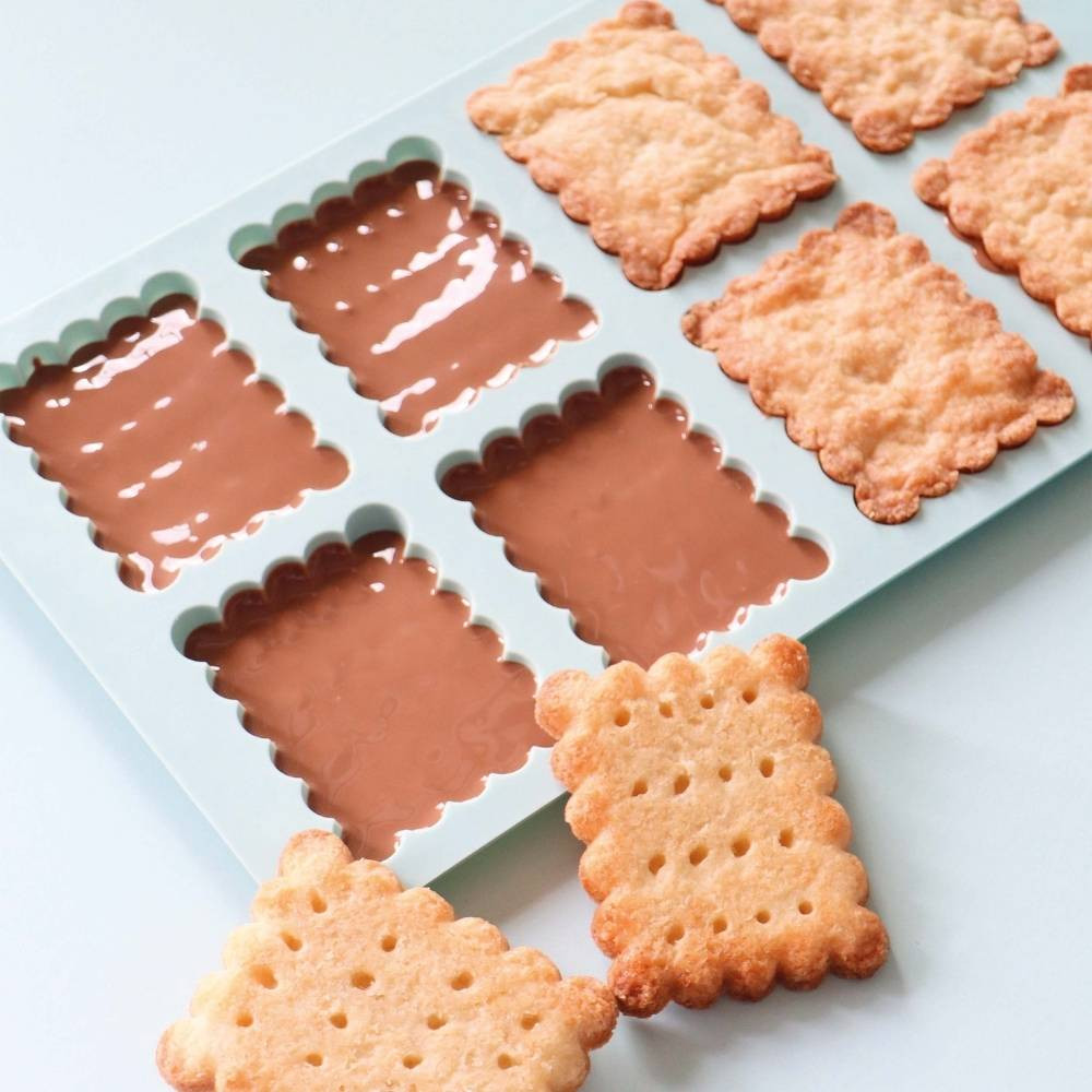 Moule en silicone Petit Beurre pour biscuits maison Moule en silicone ScrapCooking pour biscuits Petit Beurre maison, 12 empreintes antiadhérentes.