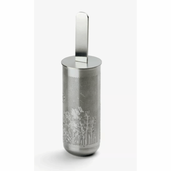 Infuseur à thé Poppy Dammann en acier inoxydable avec manche-cuillère – accessoire design et pratique pour infuser le thé en vrac dans un mug.