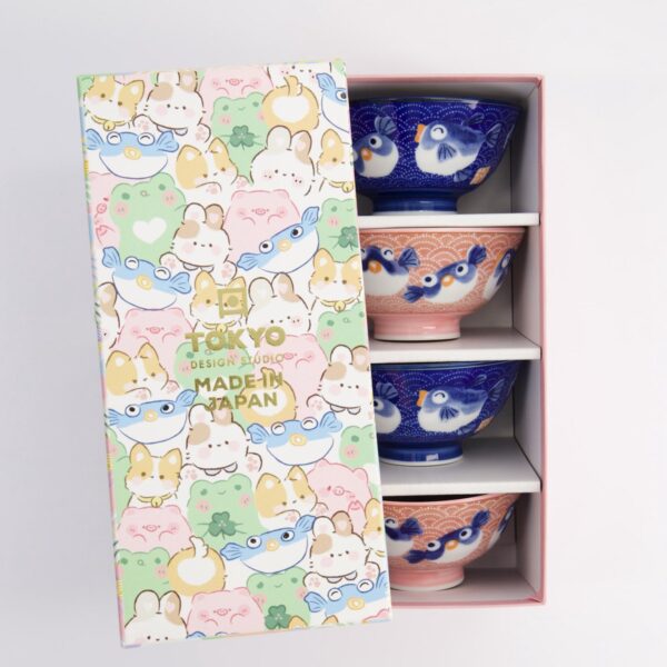 Coffret de 4 bols en porcelaine Tokyo Design Studio motif poisson-globe bleu et rose – bols 11,3 cm pour riz, soupe ou dessert.