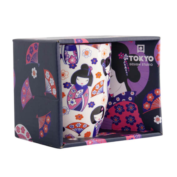 Mug kawaii Kokeshi Tokyo Design Studio 380 ml en céramique avec boîte cadeau – design japonais mignon violet et blanc.