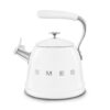 Bouilloire sifflante SMEG blanc WKF01WH 2,3 L, style rétro Années 50, inox, compatible gaz et induction, sifflet intégré.