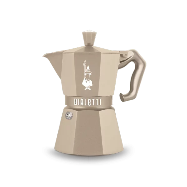 Cafetière italienne Bialetti Moka Exclusive Induction avec base compatible induction pour espresso moka riche et aromatique, design octogonal iconique.