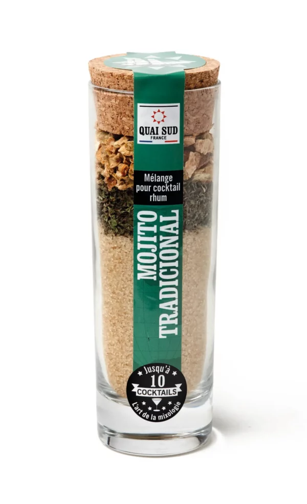 Préparation du cocktail Mojito traditionnel Quai Sud avec mélange citron vert et menthe – rafraîchissant et facile à faire.