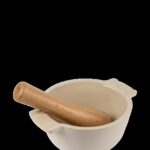 Mortier et pilon Peugeot en céramique écru 14 cm pour broyer épices et herbes
